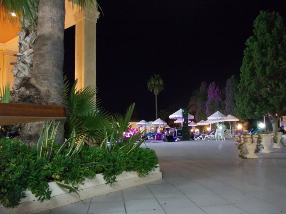 Am Hotel Royal Lido Resort & Spa