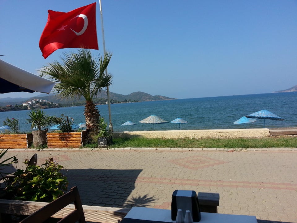 Ausblick beim Frühstück Makri Beach Hotel