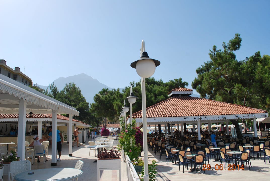 Restauracja przy basenie Club Hotel Phaselis Rose