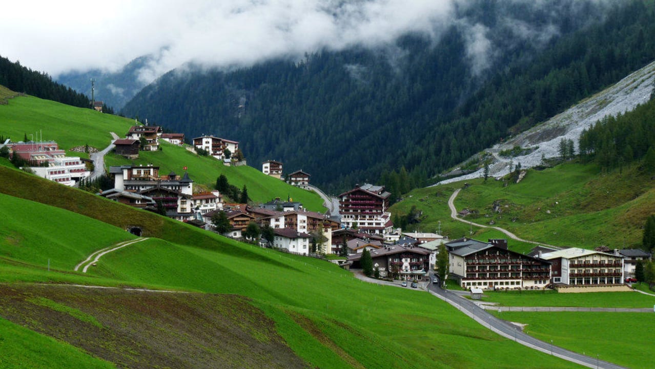 Blick auf Hintertux Hotel Klausnerhof