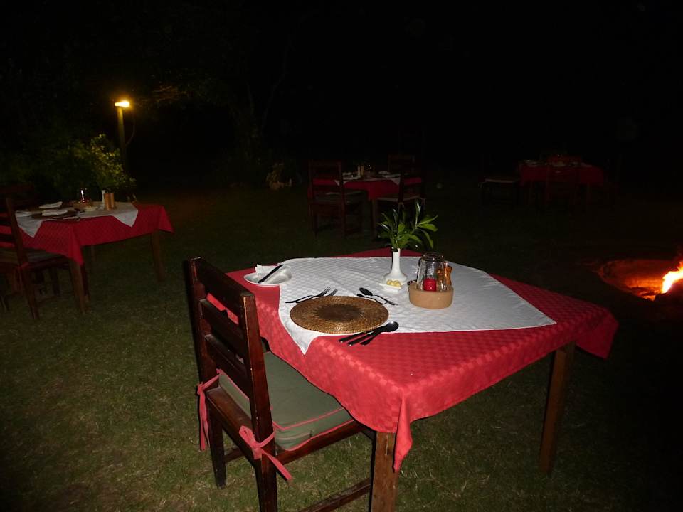 Dinner im Freien Royal Mara Safari Lodge