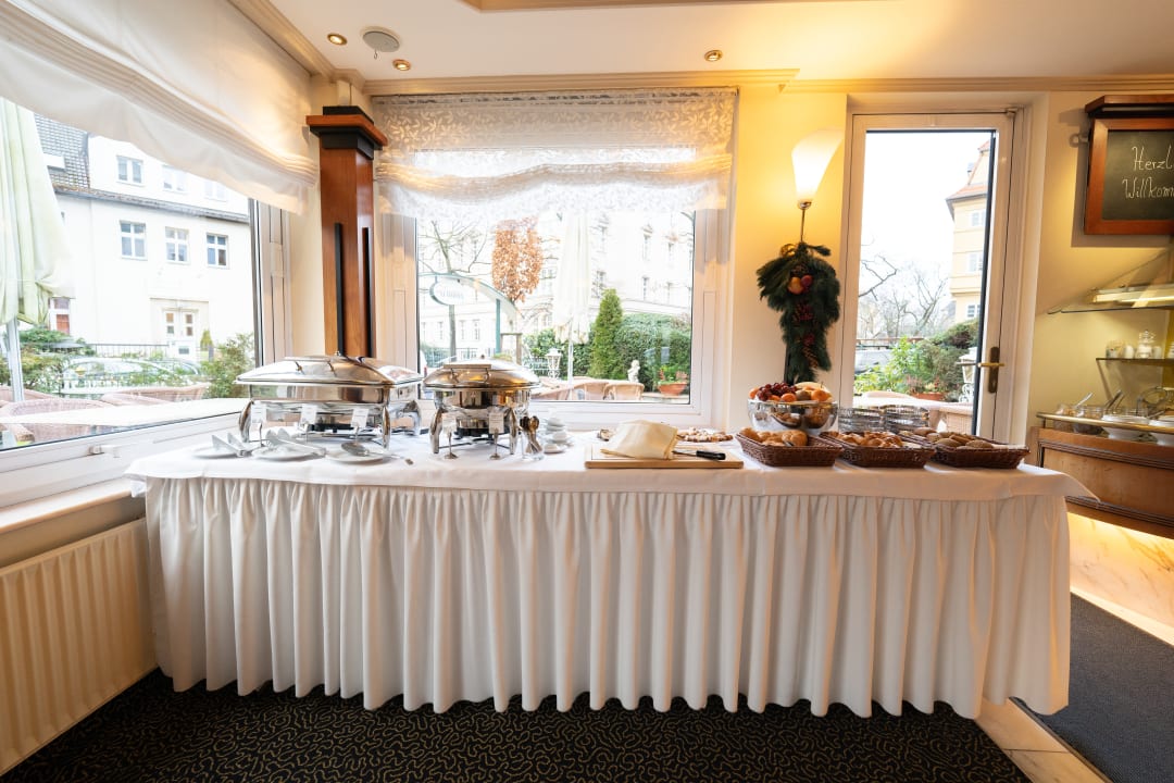 Gastro Bernstein Villa Kastania