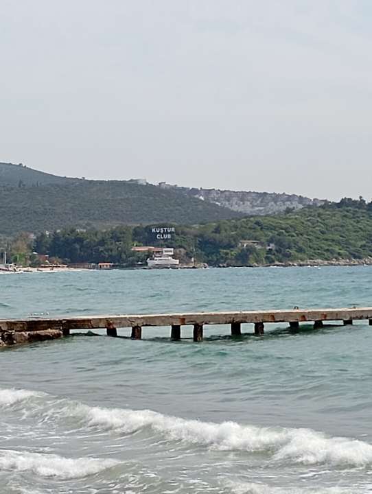 Strand Tusan Beach Resort