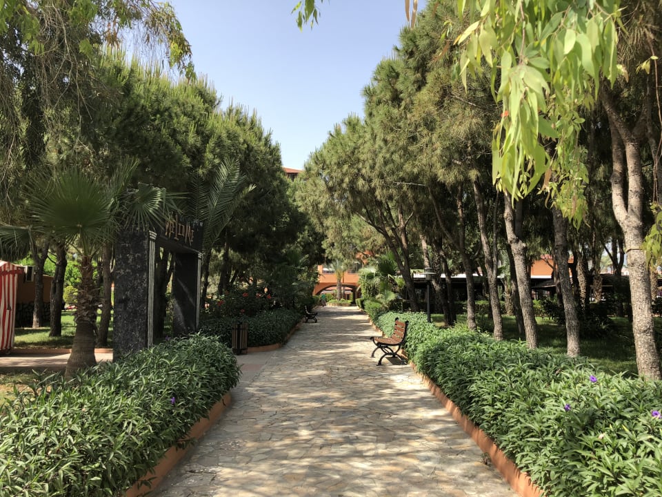 Gartenanlage Club Turtas Beach Hotel