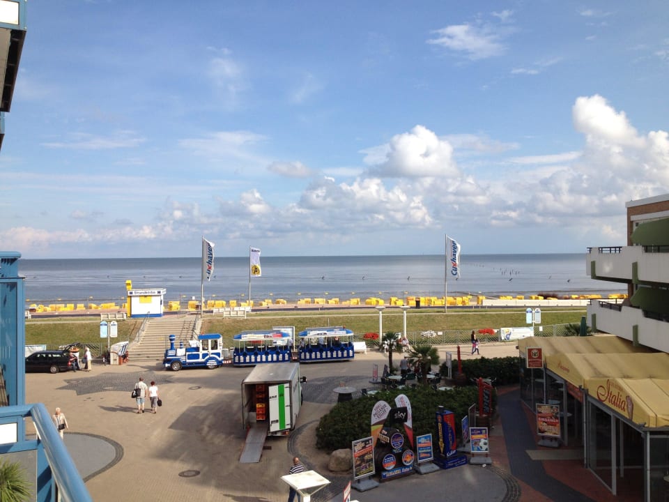 Ausblick vom Zimmer mit seitlichem Meerblick Strandhotel Duhnen / Aparthotel Kamp