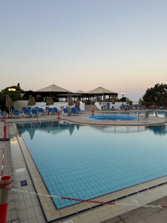 Pool Apollonia Beach Resort & Spa