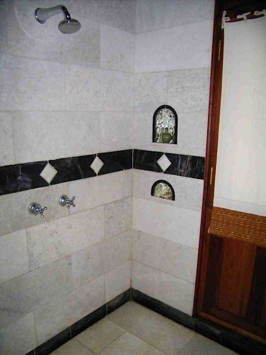 Dusche Hotel Sandoway Resort