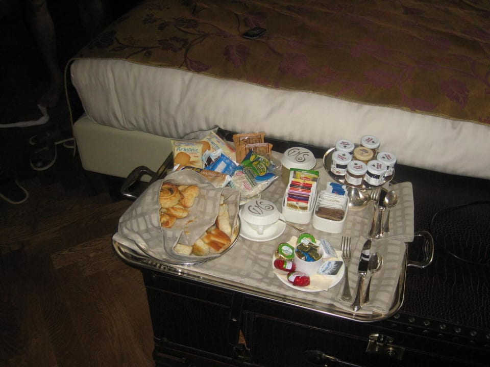 Prima colazione in camera Grand Hotel Savoia