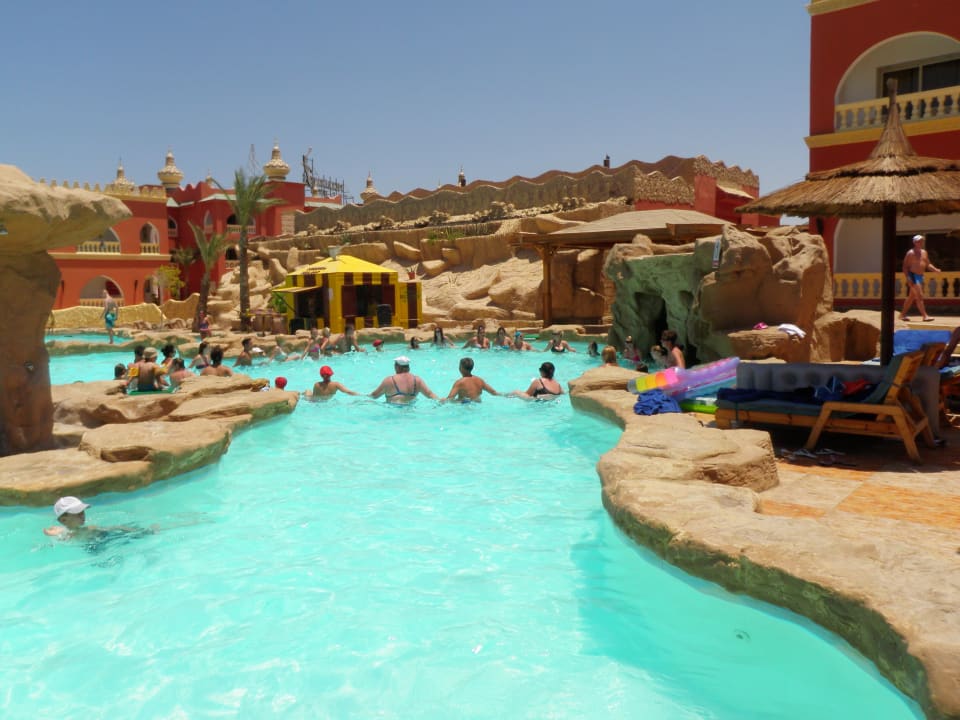 Aerobik przy basenie Pickalbatros Alf Leila Wa Leila Resort - Neverland Hurghada
