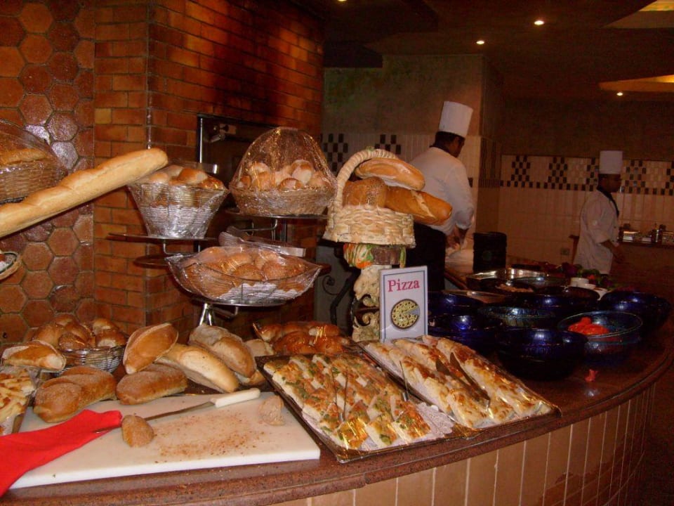 Brot und Pizza-Ecke im 'Don Camello'  Pickalbatros Dana Beach Resort - Hurghada