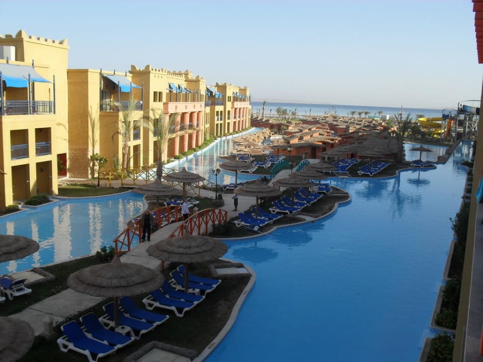 Teil der Poolanlage Titanic Beach Spa & Aqua Park