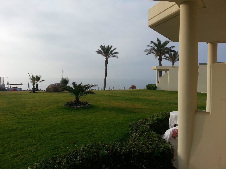 Blick von der Terrasse aus dem  Bugalozimmer  Rodos Palladium Leisure & Wellness