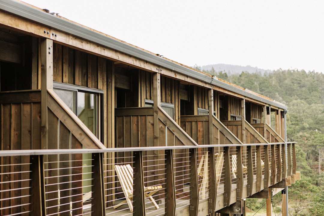 Außenansicht Hotel Timber Cove Resort