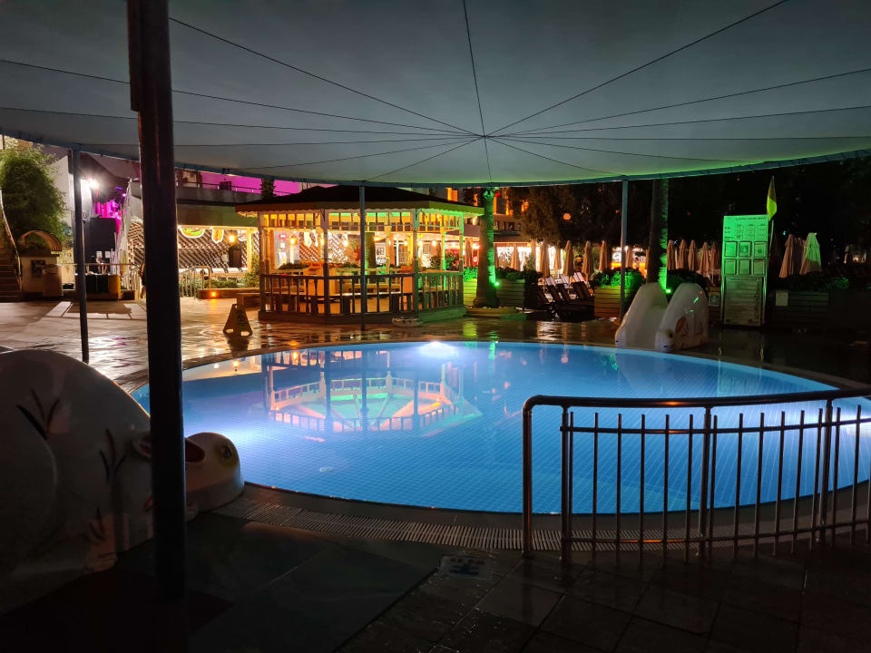 Pool Hane Family Resort