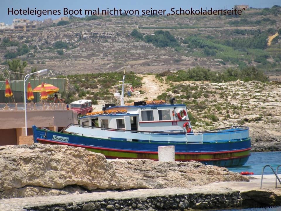 hoteleigenes Boot Comino Hotel & Bungalows