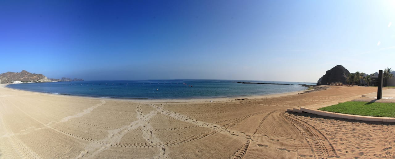 Traumhafter Strand Al Bustan Palace - A Ritz-Carlton Hotel