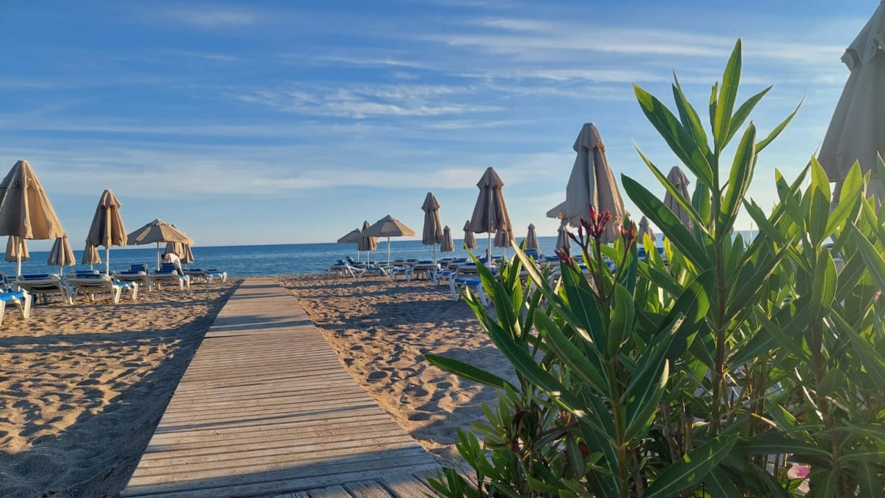 Strand Sunrise Resort Hotel