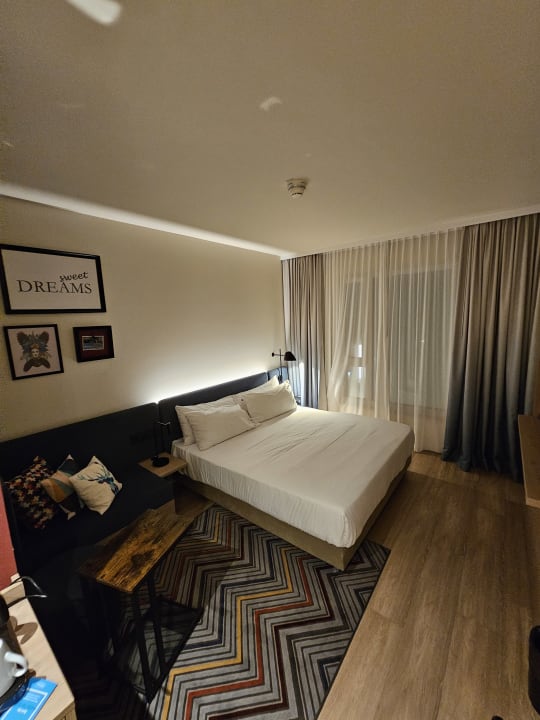 Zimmer Hampton by Hilton Konstanz