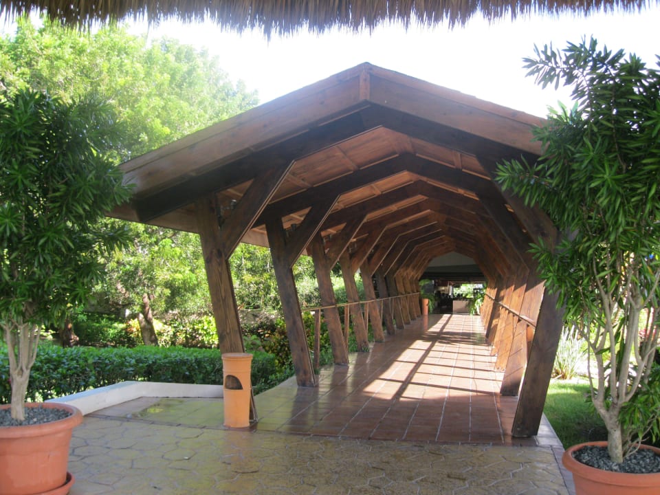 Eingang zur Rezeption Grand Sirenis Punta Cana Resort & Aquagames