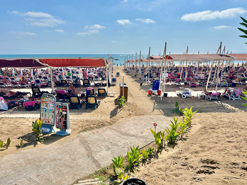 Strand Alba Queen Hotel