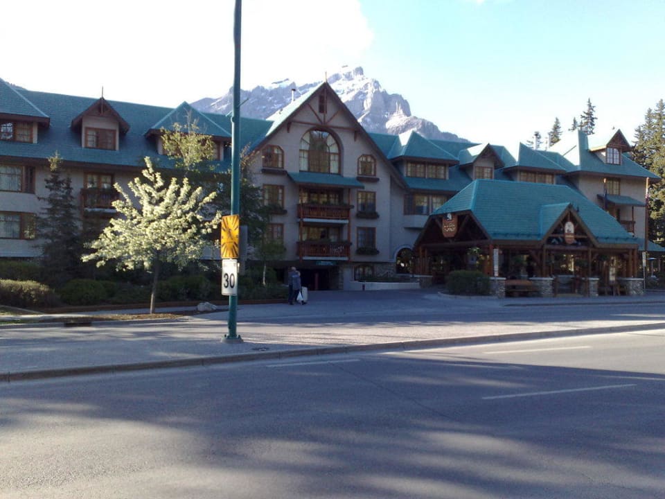 Außenansicht Hotel Banff Caribou Lodge and Spa