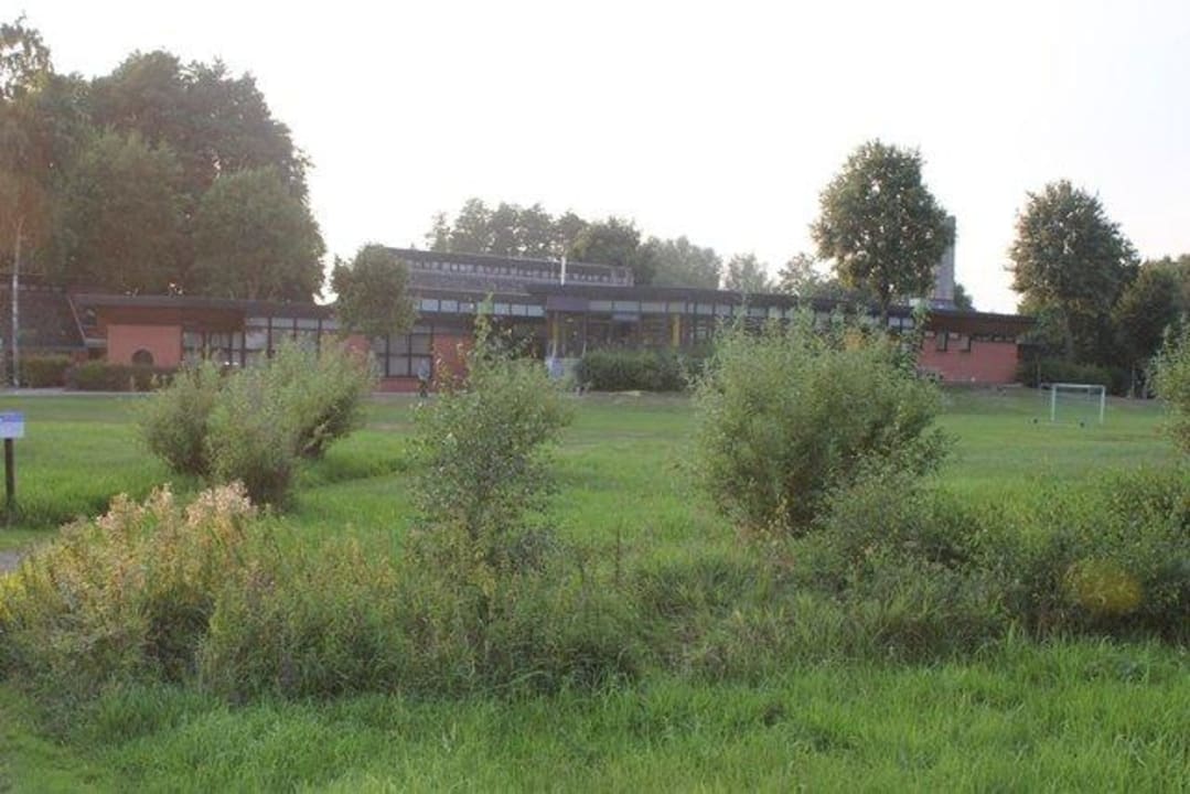 Vom See aus gesehen Jugend und Freizeitzentrum am Dümmer See