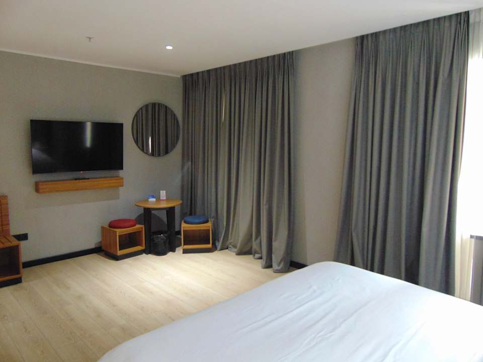 Zimmer Ramada Encore by Wyndham Tashkent