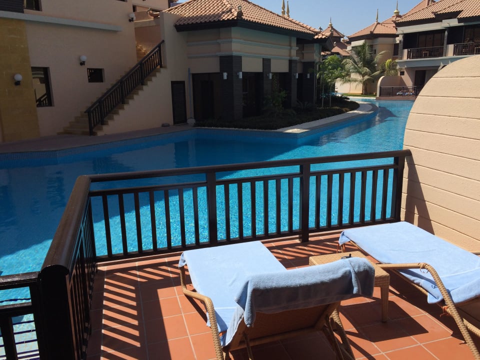 Direkter Poolzugang von der Terrasse Anantara The Palm Dubai Resort