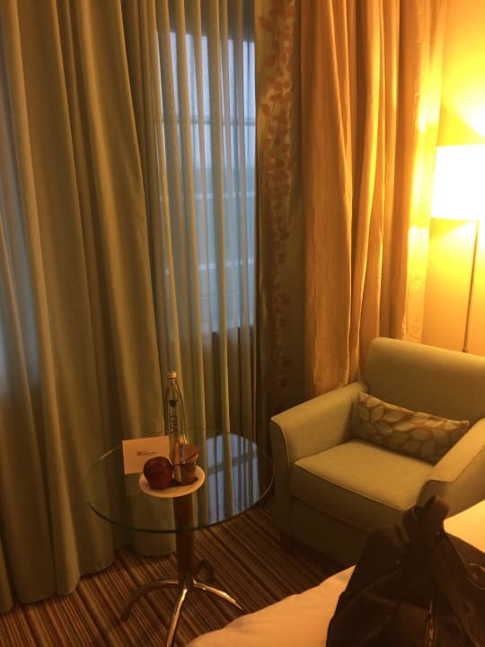 Sitzecke Hilton Garden Inn Frankfurt Airport