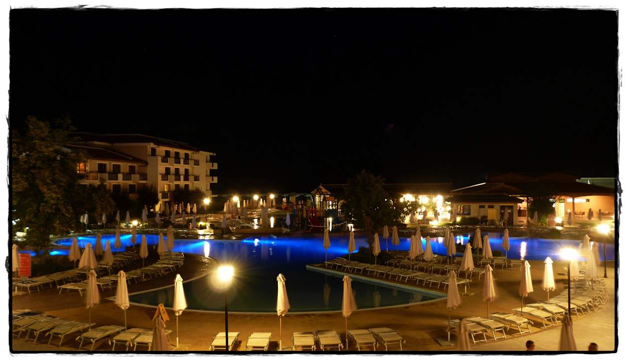 Pool bei Nacht HVD Clubhotel Miramar