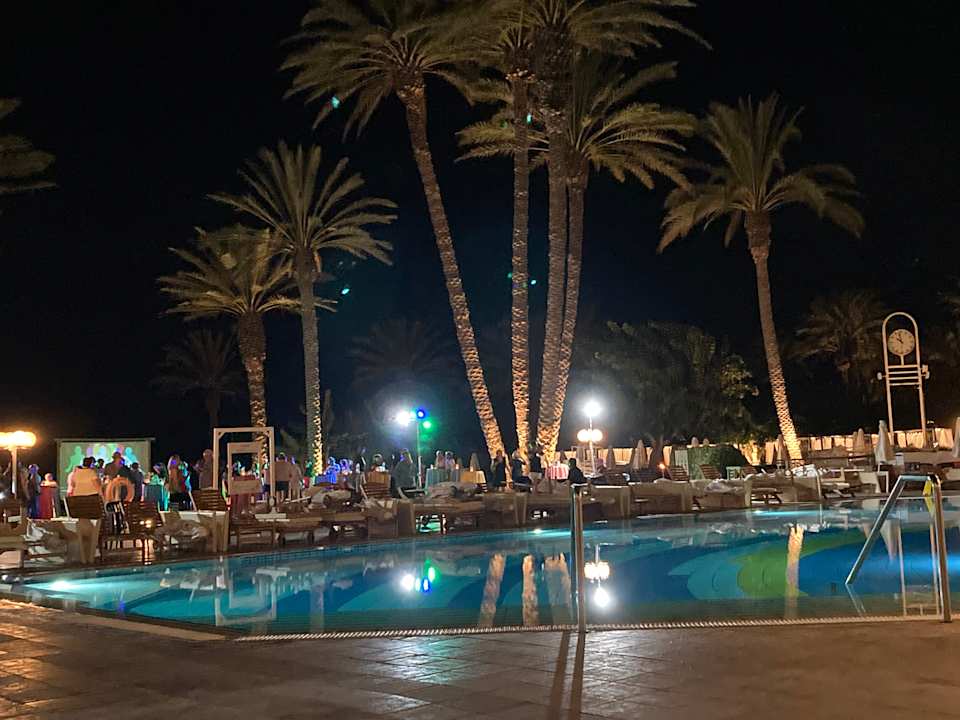 Pool TUI BLUE Pioneer Beach