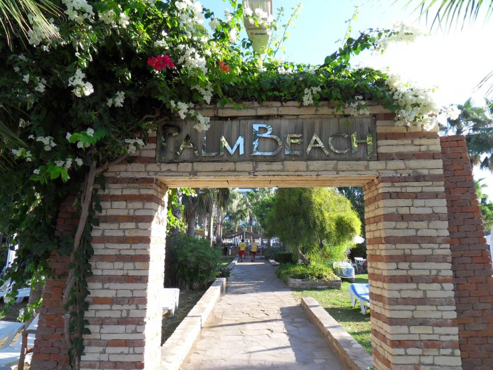 Eingang zum Hotel vom Strand Trendy Palm Beach (Adults Only, 16+)