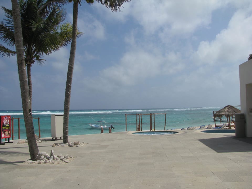 Bei der Strandbar Grand Oasis Tulum Riviera - All Inclusive