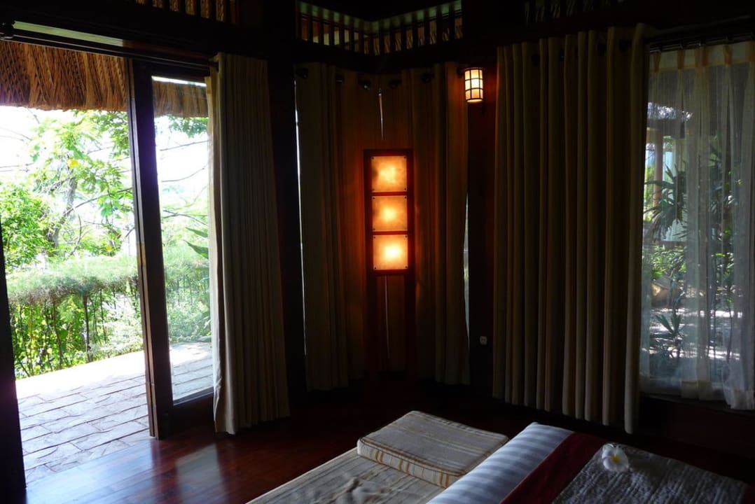 Ausblick ins Grüne vom Bett aus Hon Tam Resort - Eco Green Island