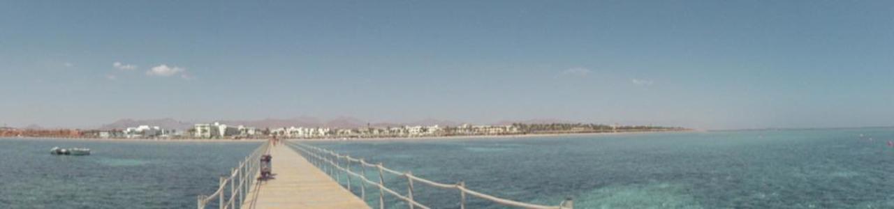 Blick aufs Hotel und Strand Sea Beach Aqua Park Resort Managed by Blue Resorts