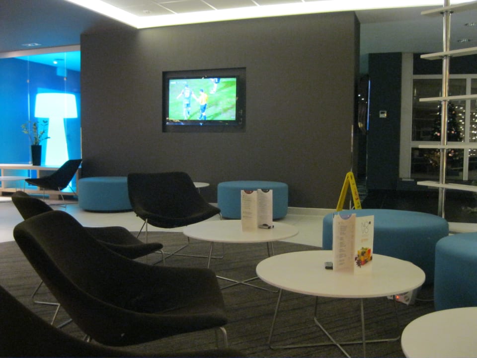 Seating in the bar Hotel Novotel Gdansk Centrum