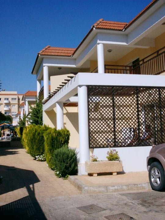Terrasse vor unserem Appartment Hotel Jacaranda