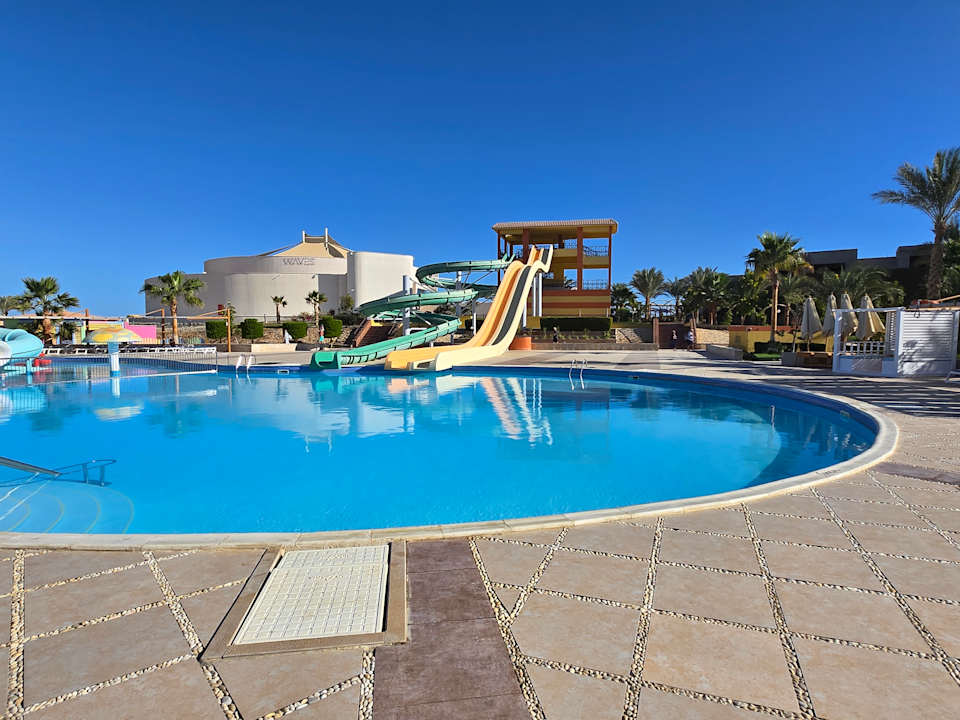 Pool Malikia Resort Abu Dabbab