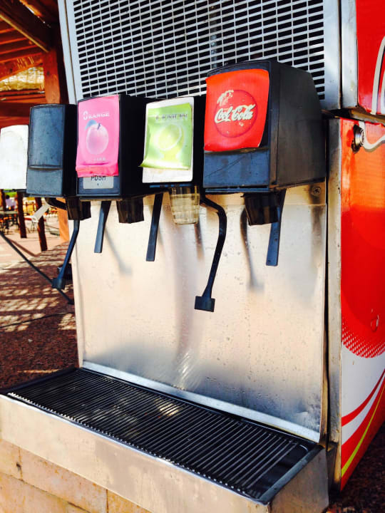 Der Getränkeautomat am Strand Shams Safaga Resort