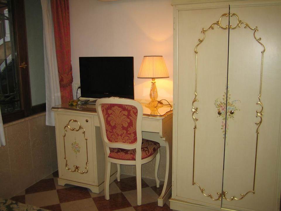 Unser erstes Zimmer Hotel Becher