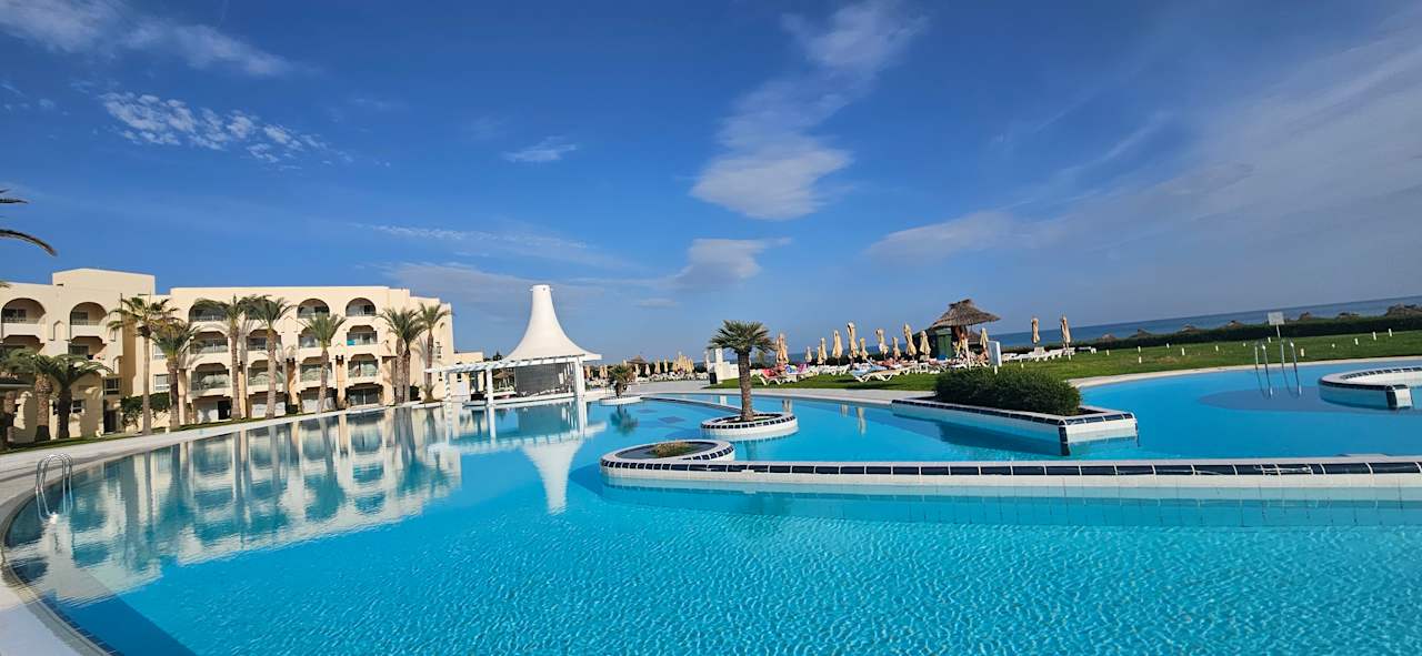 Gartenanlage Iberostar Waves Averroes