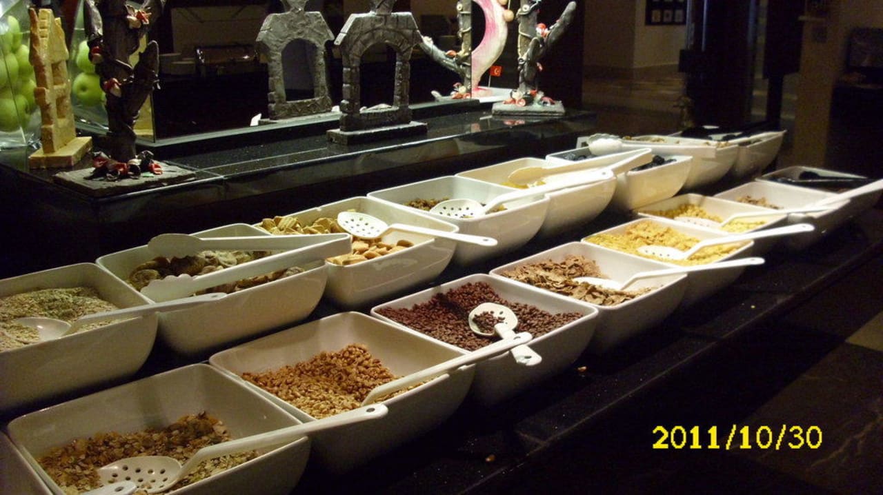 Kornflakes beim Frühstück Voyage Belek Golf & Spa