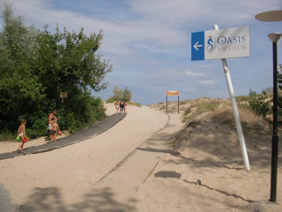 Weg zum Strand Hotel Zefir Beach