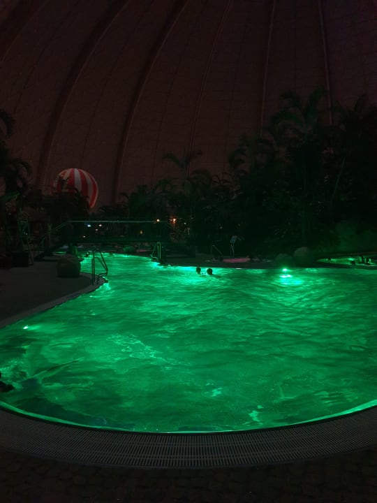 Pool Tropical Islands Resort