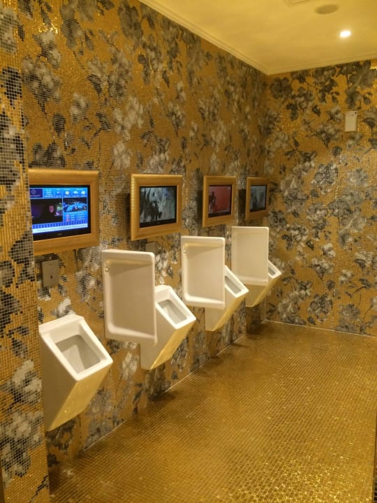 Offene Toilette Azura Deluxe Resort & Spa Hotel