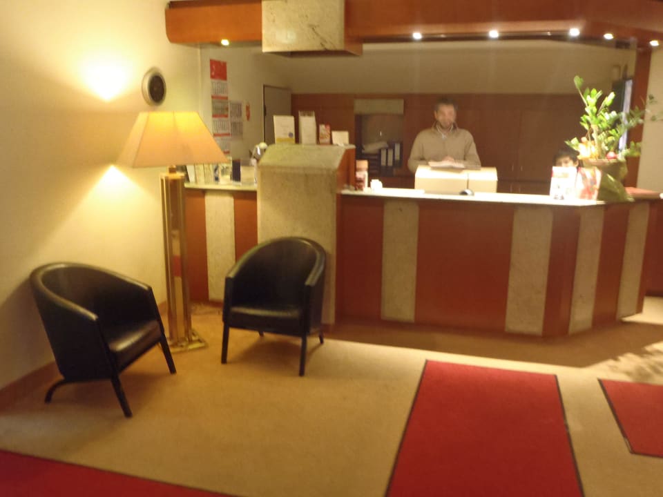 Rezeption Hotel Amadeus ROYAL Berlin