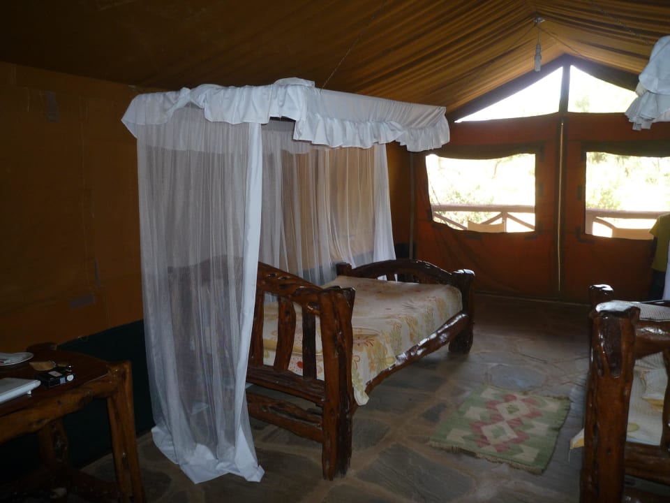 Bett Hotel Ndololo Safari Camp