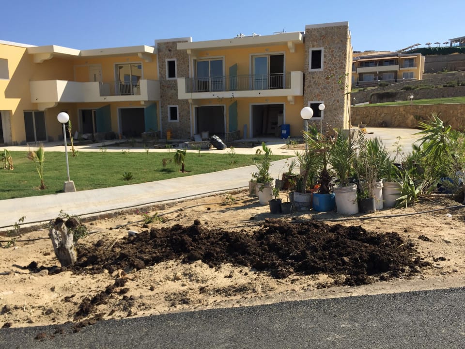 Von der Baustelle in Richtung fertiger Zimmer Grand Blue Beach Hotel