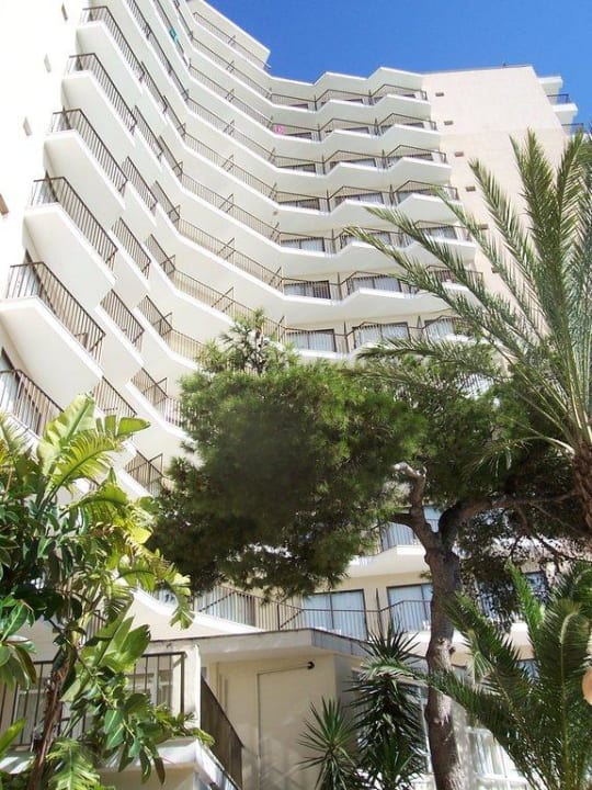 Blick hoch zu unserem Balkon Aubamar Bali