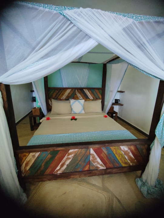 Zimmer Reef & Beach Resort